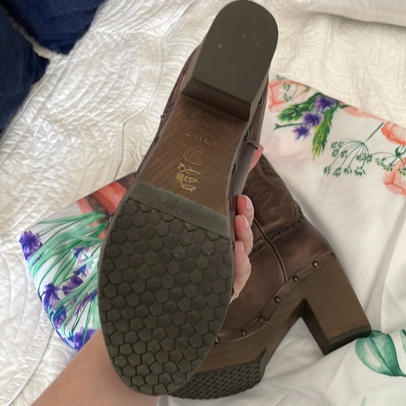 Ariat cowboy boots - Picture 8 of 14